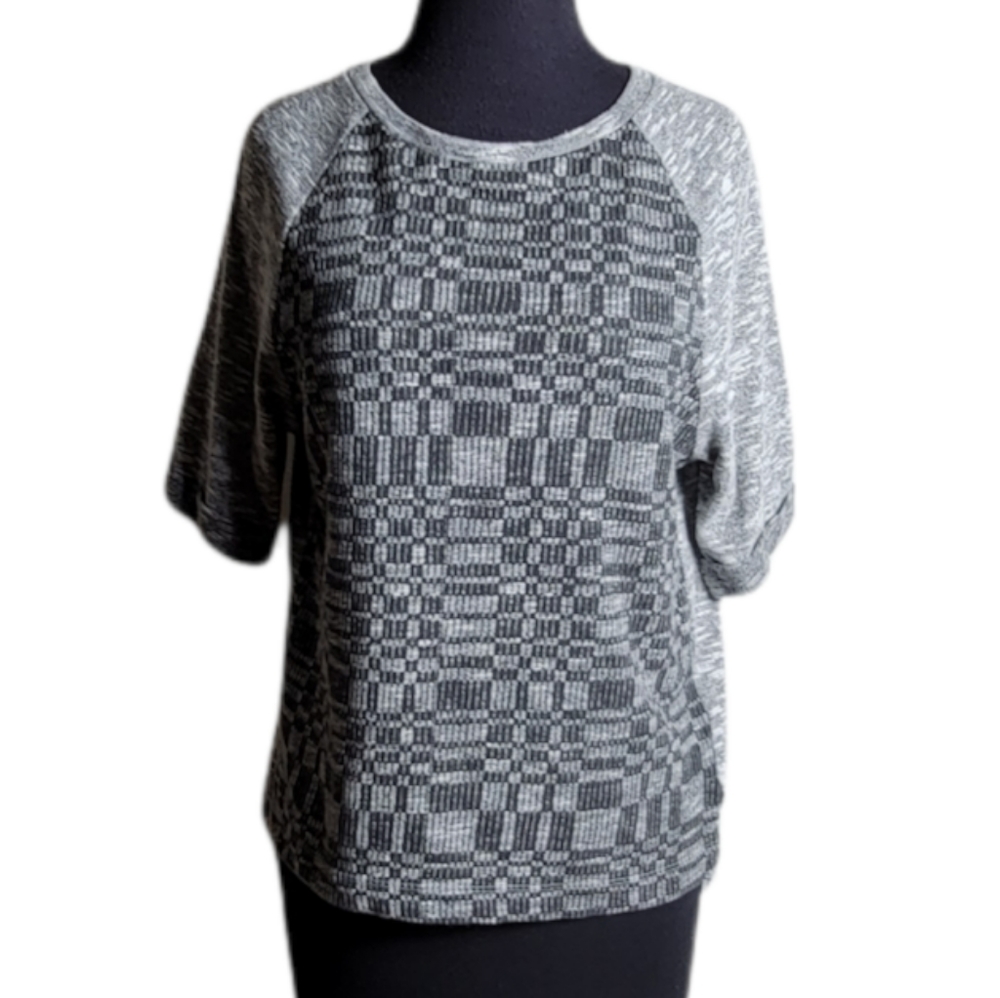 Old Navy women'sc gray heather geometric top short sleeve Hmigh low hem size S/P